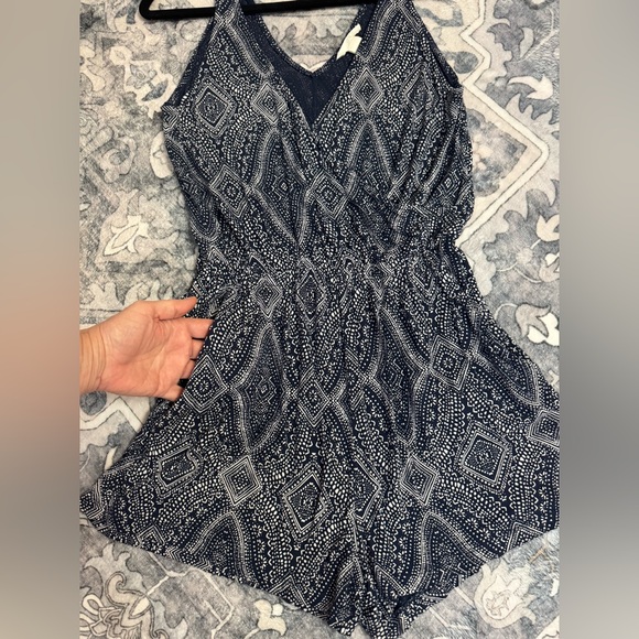 H&M Pants - H&M (S) V Neck Romper with Pockets Navy and White